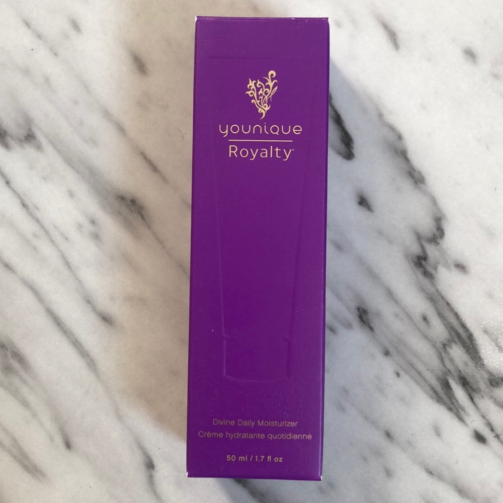 Younique Royalty Divine Daily Moisturizer